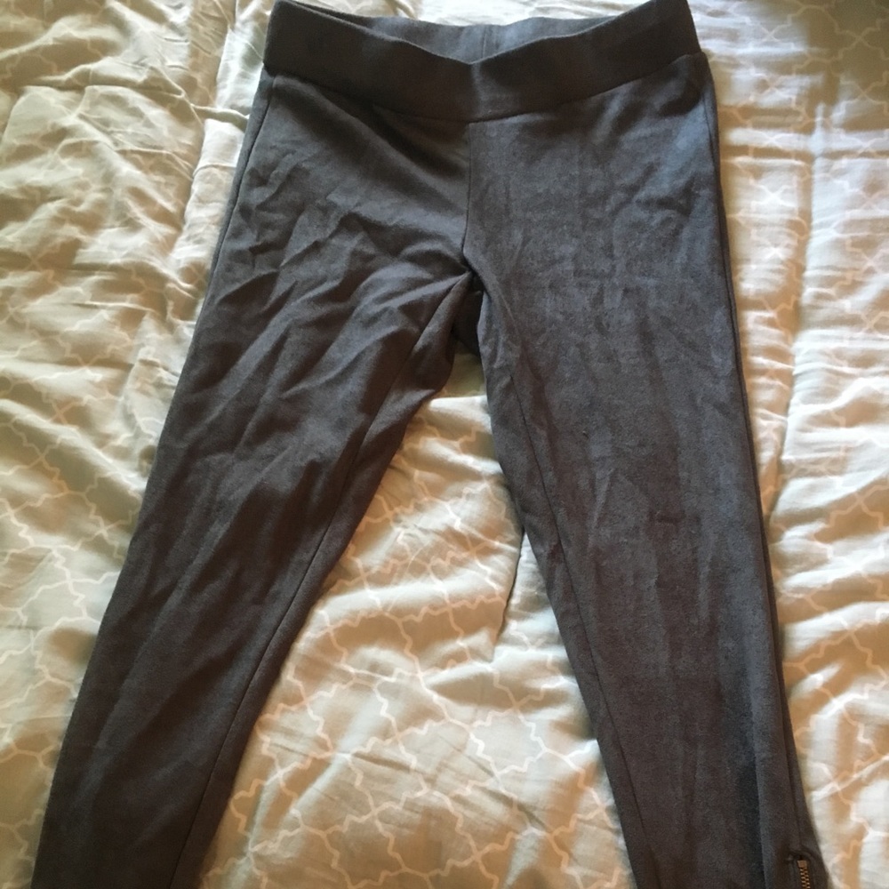 NWOT Charcoal Forever Suede Zip Leggings (S)